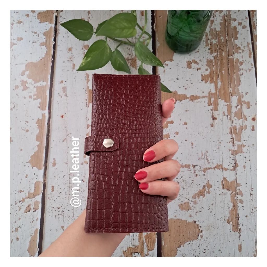 کیف پول زنانه دکمه دار چرم طبیعی دستدوز